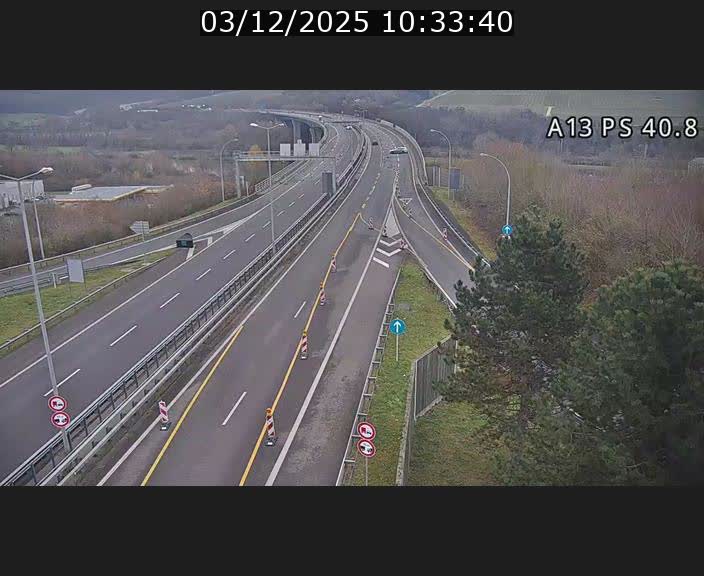 <h2>Webcam autoroute A13 à la sortie est du tunnel Markusbierg à Schengen. Vue sur le pont de la Moselle, vers l'Allemagne</h2>