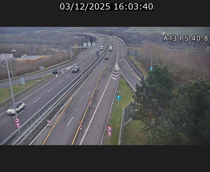 <h2>Webcam autoroute A13 à la sortie est du tunnel Markusbierg à Schengen. Vue sur le pont de la Moselle, vers l'Allemagne</h2>