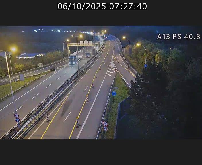 <h2>Webcam autoroute A13 à la sortie est du tunnel Markusbierg à Schengen. Vue sur le pont de la Moselle, vers l'Allemagne</h2>