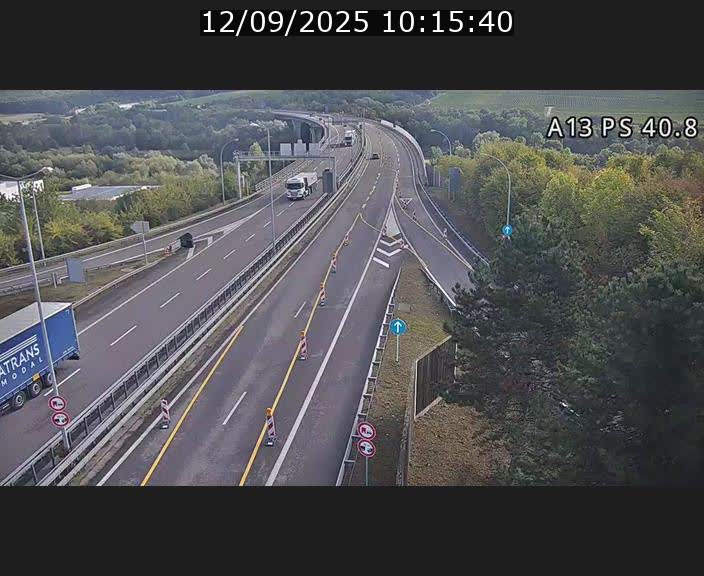 <h2>Webcam autoroute A13 à la sortie est du tunnel Markusbierg à Schengen. Vue sur le pont de la Moselle, vers l'Allemagne</h2>