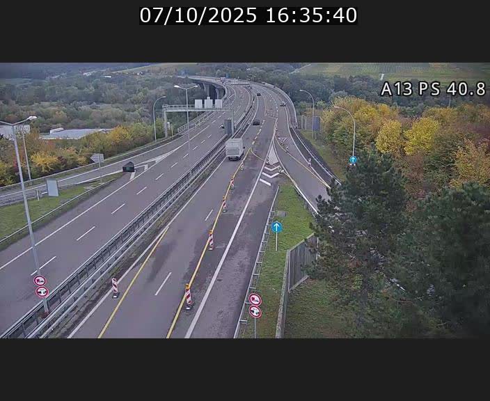 <h2>Webcam autoroute A13 à la sortie est du tunnel Markusbierg à Schengen. Vue sur le pont de la Moselle, vers l'Allemagne</h2>