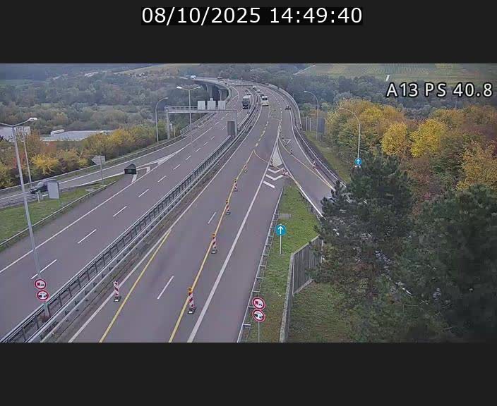 <h2>Webcam autoroute A13 à la sortie est du tunnel Markusbierg à Schengen. Vue sur le pont de la Moselle, vers l'Allemagne</h2>
