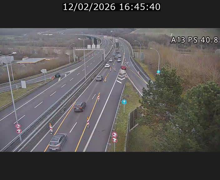 <h2>Webcam autoroute A13 à la sortie est du tunnel Markusbierg à Schengen. Vue sur le pont de la Moselle, vers l'Allemagne</h2>
