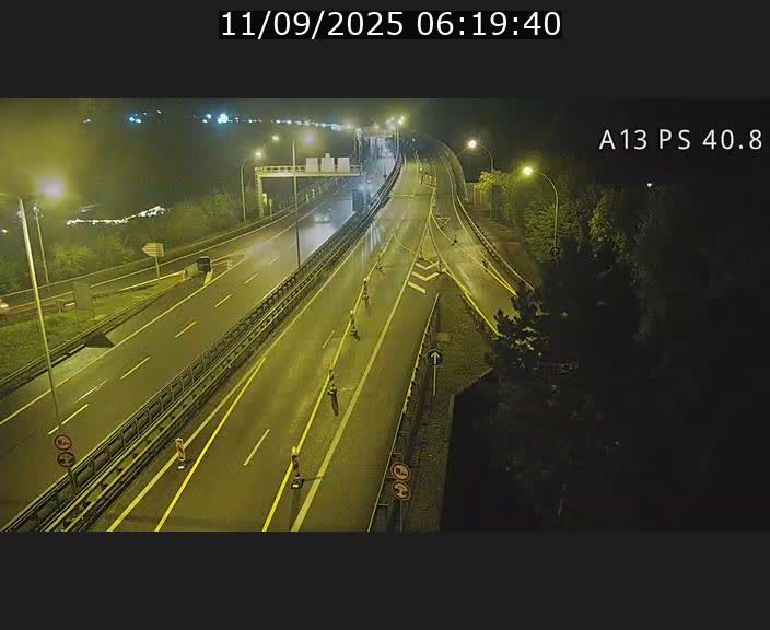 <h2>Webcam autoroute A13 à la sortie est du tunnel Markusbierg à Schengen. Vue sur le pont de la Moselle, vers l'Allemagne</h2>