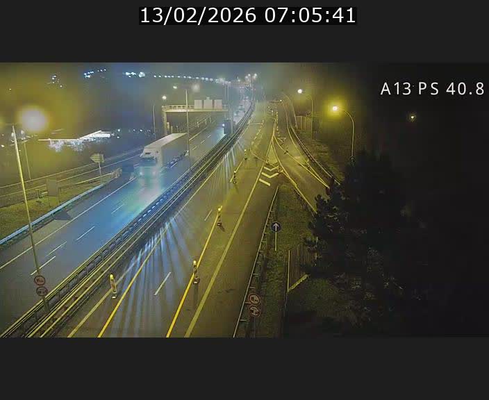 <h2>Webcam autoroute A13 à la sortie est du tunnel Markusbierg à Schengen. Vue sur le pont de la Moselle, vers l'Allemagne</h2>