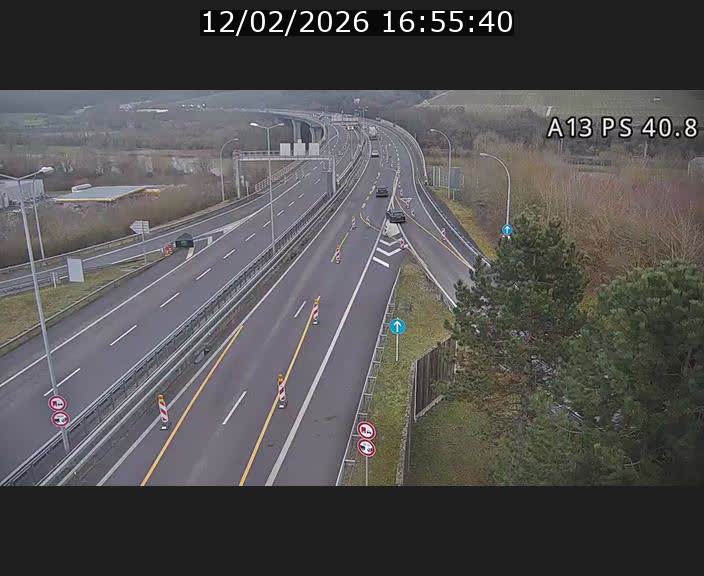<h2>Webcam autoroute A13 à la sortie est du tunnel Markusbierg à Schengen. Vue sur le pont de la Moselle, vers l'Allemagne</h2>