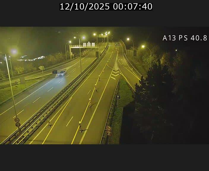 <h2>Webcam autoroute A13 à la sortie est du tunnel Markusbierg à Schengen. Vue sur le pont de la Moselle, vers l'Allemagne</h2>