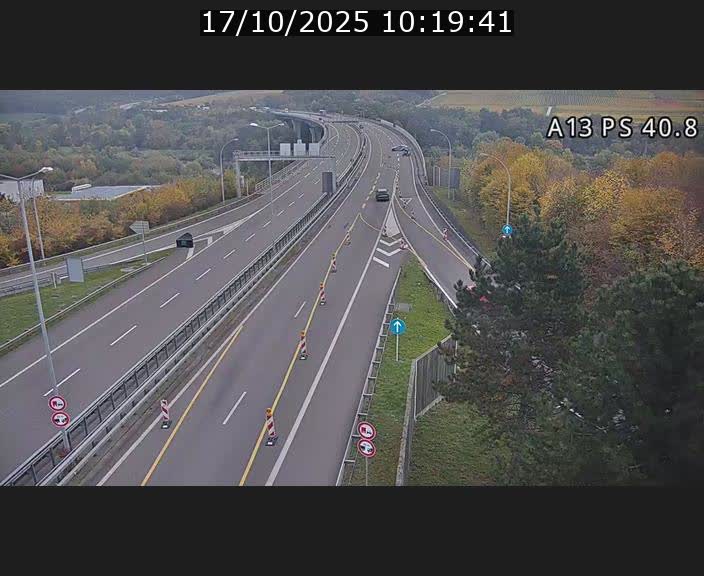 <h2>Webcam autoroute A13 à la sortie est du tunnel Markusbierg à Schengen. Vue sur le pont de la Moselle, vers l'Allemagne</h2>