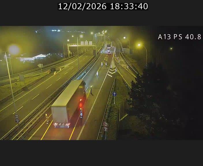 <h2>Webcam autoroute A13 à la sortie est du tunnel Markusbierg à Schengen. Vue sur le pont de la Moselle, vers l'Allemagne</h2>