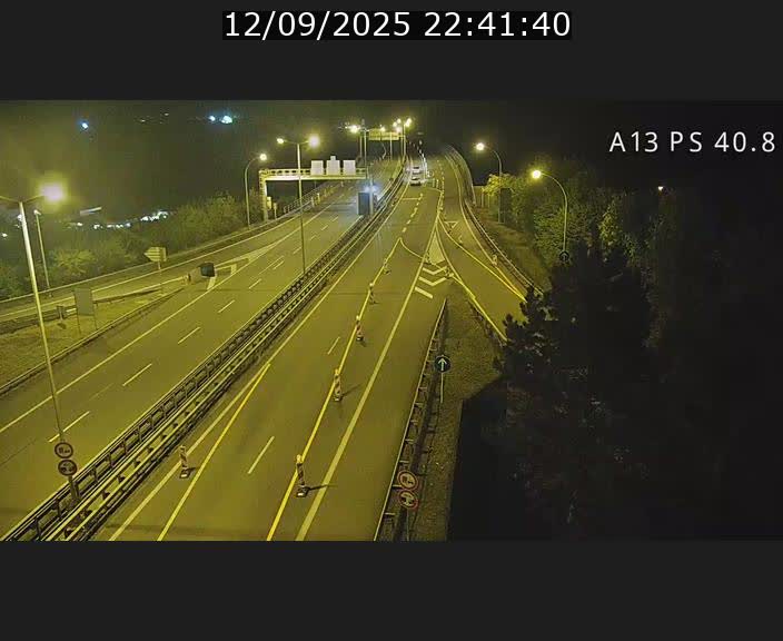 <h2>Webcam autoroute A13 à la sortie est du tunnel Markusbierg à Schengen. Vue sur le pont de la Moselle, vers l'Allemagne</h2>