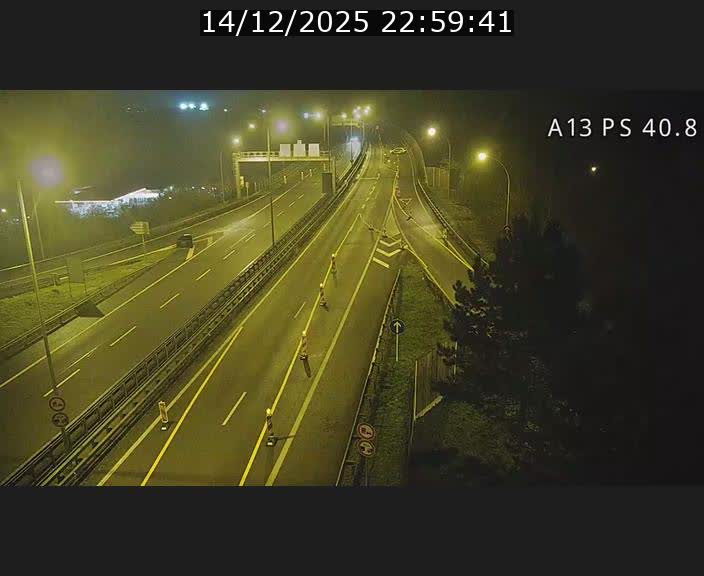 <h2>Webcam autoroute A13 à la sortie est du tunnel Markusbierg à Schengen. Vue sur le pont de la Moselle, vers l'Allemagne</h2>