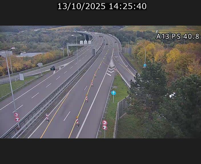 <h2>Webcam autoroute A13 à la sortie est du tunnel Markusbierg à Schengen. Vue sur le pont de la Moselle, vers l'Allemagne</h2>