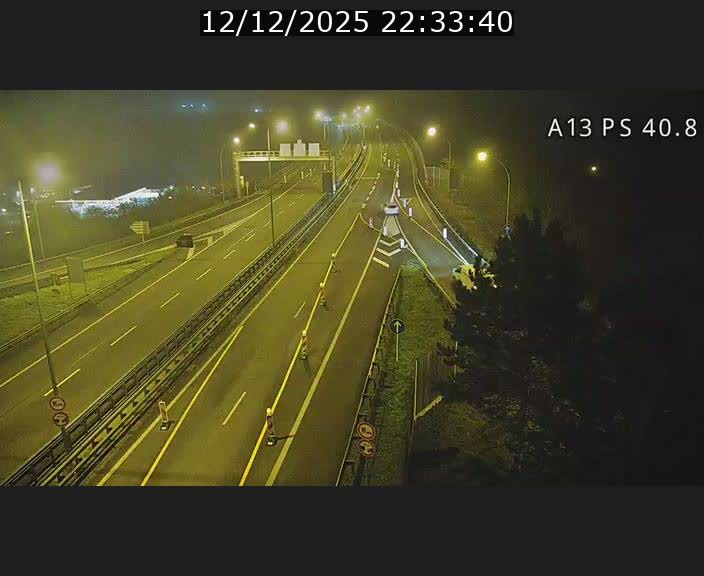 <h2>Webcam autoroute A13 à la sortie est du tunnel Markusbierg à Schengen. Vue sur le pont de la Moselle, vers l'Allemagne</h2>