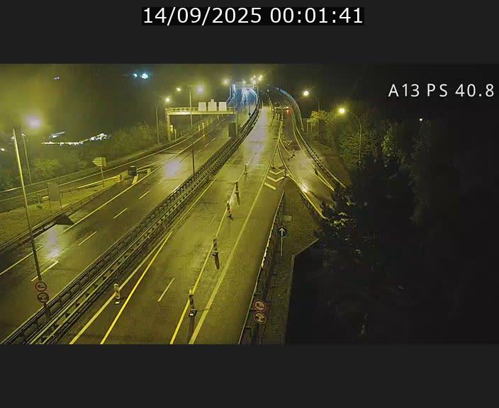 <h2>Webcam autoroute A13 à la sortie est du tunnel Markusbierg à Schengen. Vue sur le pont de la Moselle, vers l'Allemagne</h2>
