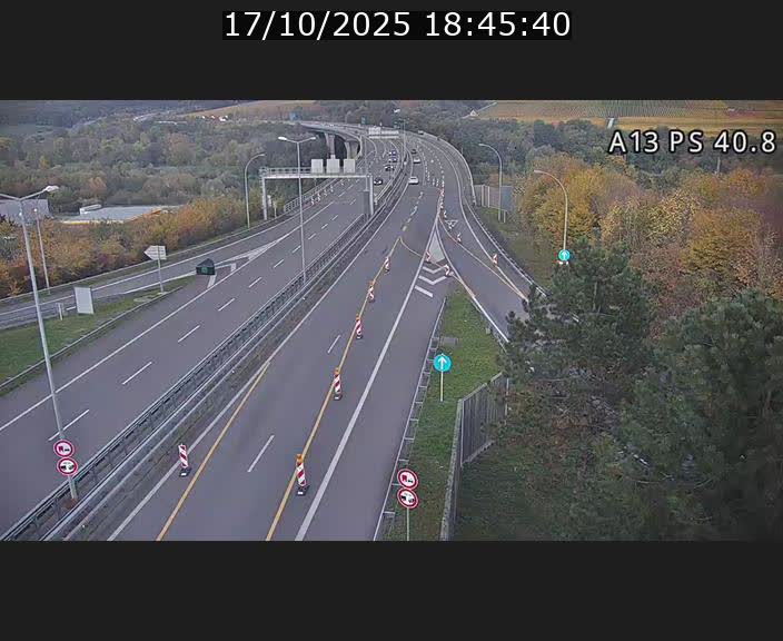 <h2>Webcam autoroute A13 à la sortie est du tunnel Markusbierg à Schengen. Vue sur le pont de la Moselle, vers l'Allemagne</h2>