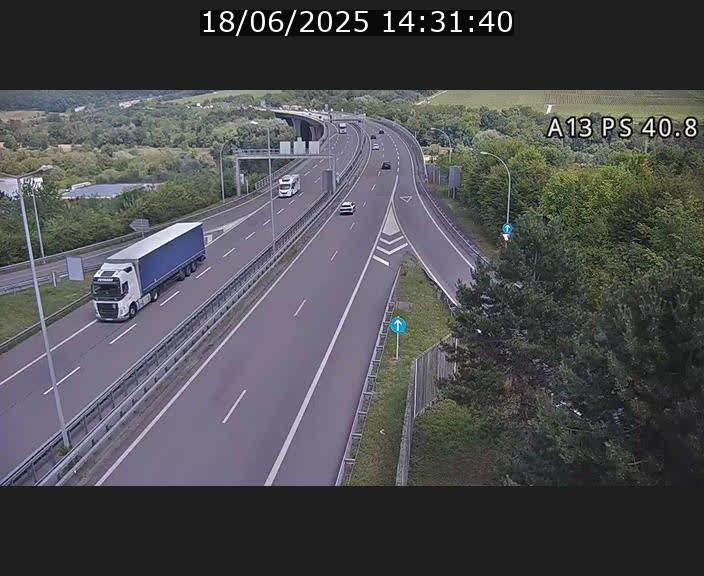 <h2>Webcam autoroute A13 à la sortie est du tunnel Markusbierg à Schengen. Vue sur le pont de la Moselle, vers l'Allemagne</h2>