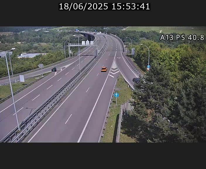 Webcam autoroute A13 à la sortie est du tunnel Markusbierg à Schengen. Vue sur le pont de la Moselle, vers l'Allemagne