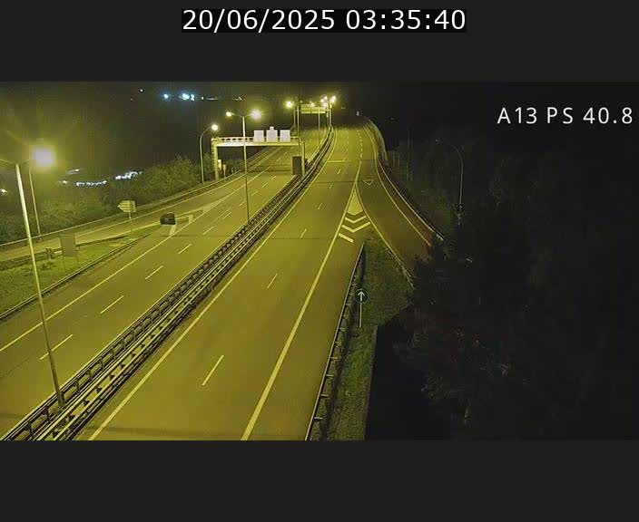 Webcam autoroute A13 à la sortie est du tunnel Markusbierg à Schengen. Vue sur le pont de la Moselle, vers l'Allemagne