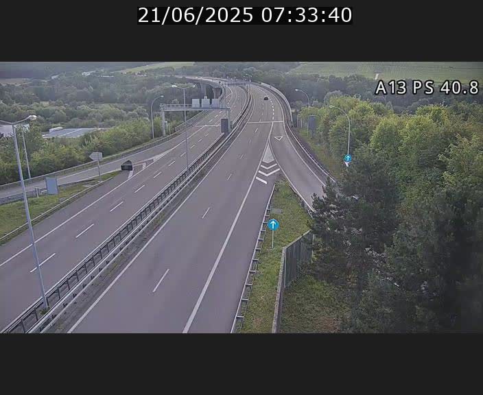 Webcam autoroute A13 à la sortie est du tunnel Markusbierg à Schengen. Vue sur le pont de la Moselle, vers l'Allemagne