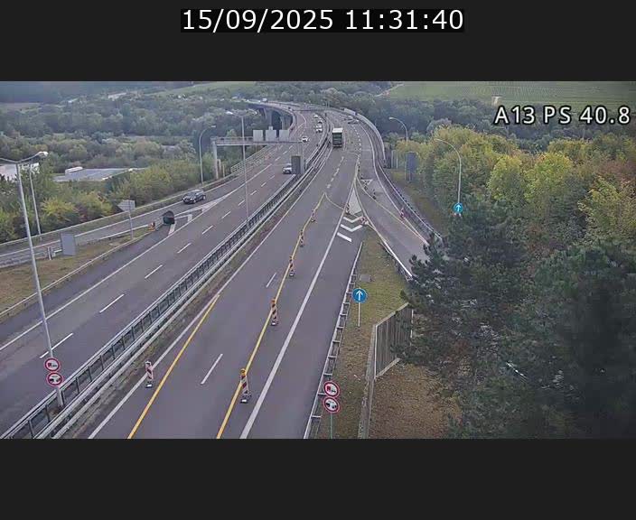 Webcam autoroute A13 à la sortie est du tunnel Markusbierg à Schengen. Vue sur le pont de la Moselle, vers l'Allemagne