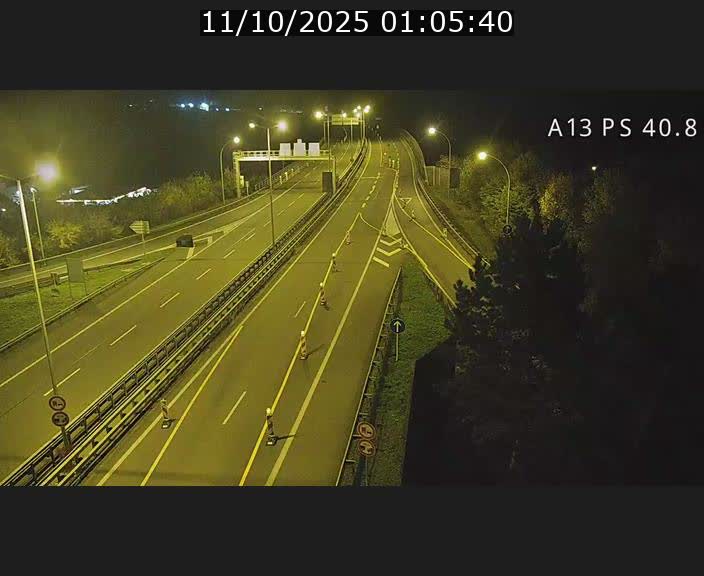 Webcam autoroute A13 à la sortie est du tunnel Markusbierg à Schengen. Vue sur le pont de la Moselle, vers l'Allemagne