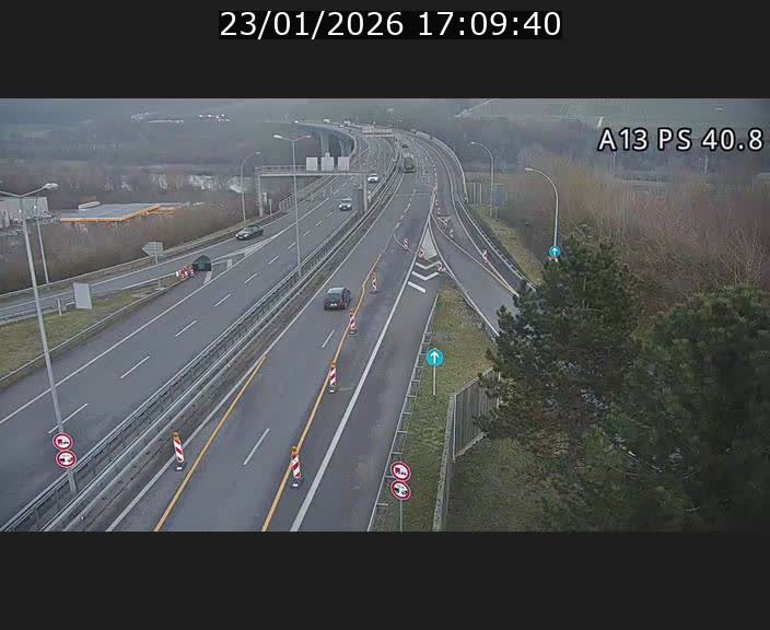 <h2>Webcam autoroute A13 à la sortie est du tunnel Markusbierg à Schengen. Vue sur le pont de la Moselle, vers l'Allemagne</h2>