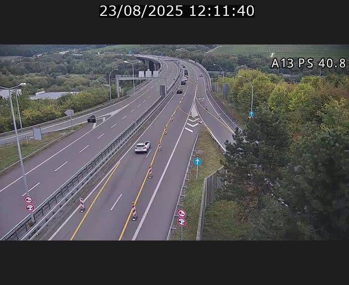 <h2>Webcam autoroute A13 à la sortie est du tunnel Markusbierg à Schengen. Vue sur le pont de la Moselle, vers l'Allemagne</h2>