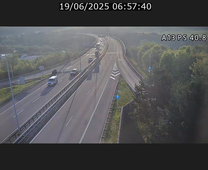 <h2>Webcam autoroute A13 à la sortie est du tunnel Markusbierg à Schengen. Vue sur le pont de la Moselle, vers l'Allemagne</h2>
