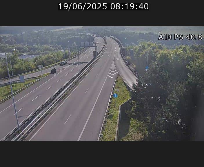<h2>Webcam autoroute A13 à la sortie est du tunnel Markusbierg à Schengen. Vue sur le pont de la Moselle, vers l'Allemagne</h2>