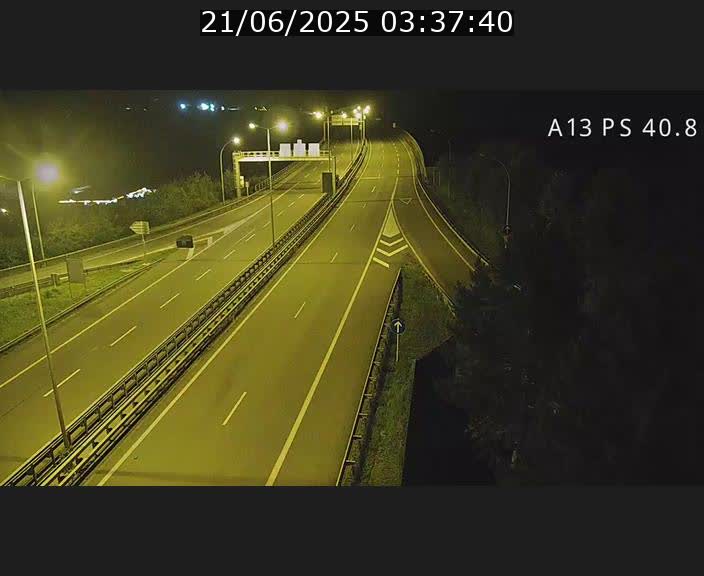 <h2>Webcam autoroute A13 à la sortie est du tunnel Markusbierg à Schengen. Vue sur le pont de la Moselle, vers l'Allemagne</h2>