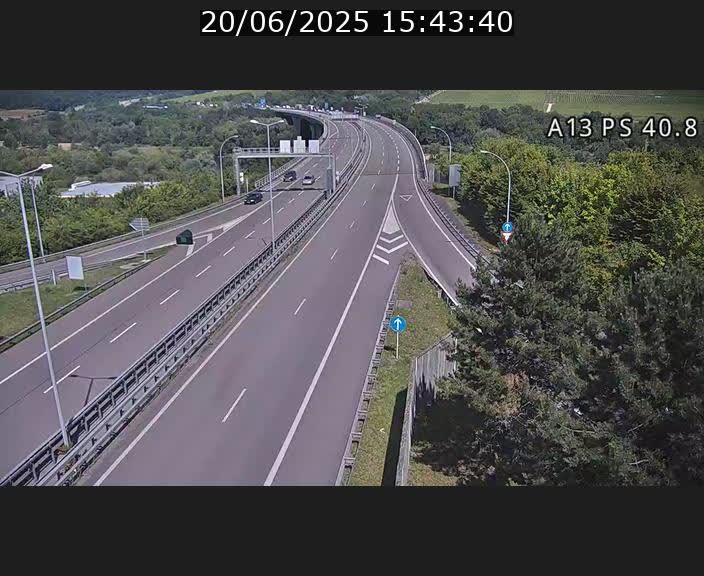 <h2>Webcam autoroute A13 à la sortie est du tunnel Markusbierg à Schengen. Vue sur le pont de la Moselle, vers l'Allemagne</h2>