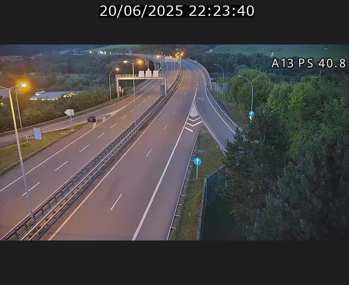 <h2>Webcam autoroute A13 à la sortie est du tunnel Markusbierg à Schengen. Vue sur le pont de la Moselle, vers l'Allemagne</h2>