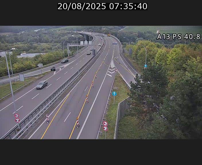 <h2>Webcam autoroute A13 à la sortie est du tunnel Markusbierg à Schengen. Vue sur le pont de la Moselle, vers l'Allemagne</h2>