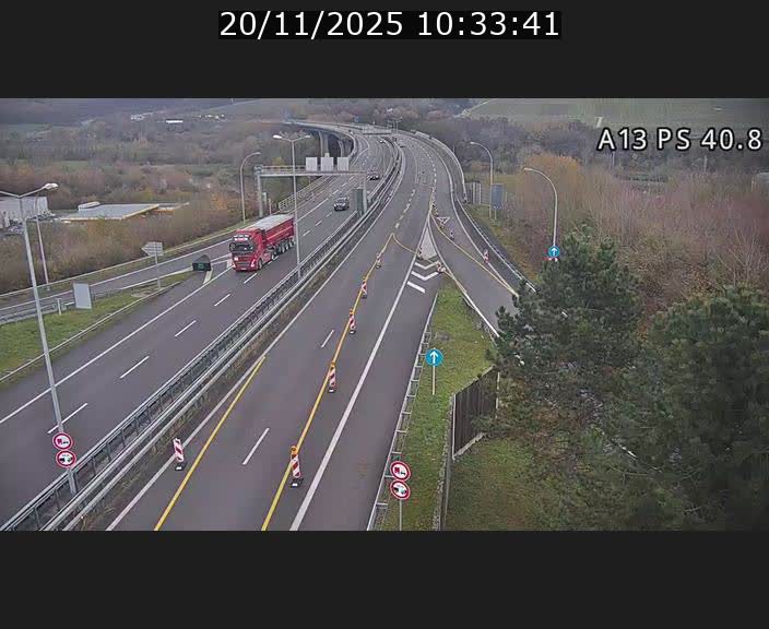 <h2>Webcam autoroute A13 à la sortie est du tunnel Markusbierg à Schengen. Vue sur le pont de la Moselle, vers l'Allemagne</h2>