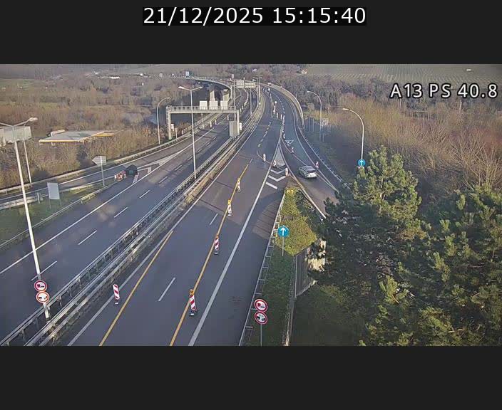 <h2>Webcam autoroute A13 à la sortie est du tunnel Markusbierg à Schengen. Vue sur le pont de la Moselle, vers l'Allemagne</h2>