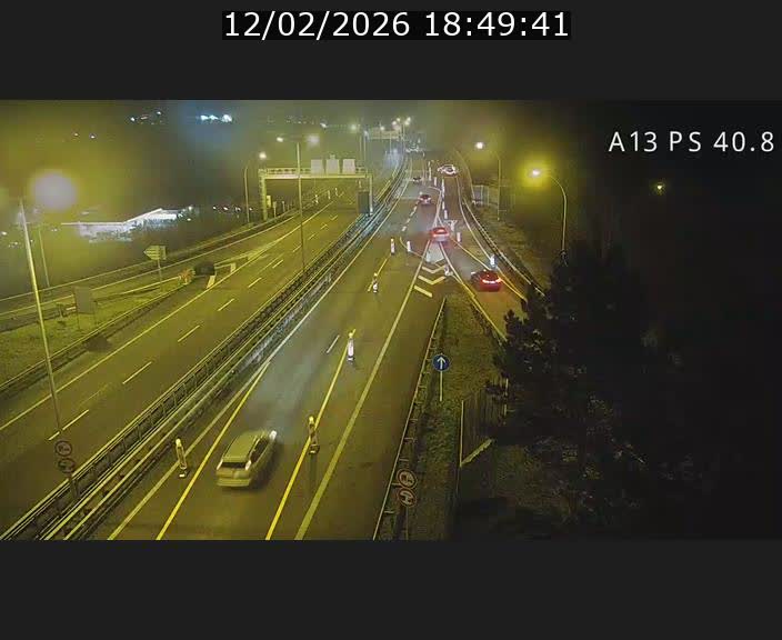 <h2>Webcam autoroute A13 à la sortie est du tunnel Markusbierg à Schengen. Vue sur le pont de la Moselle, vers l'Allemagne</h2>