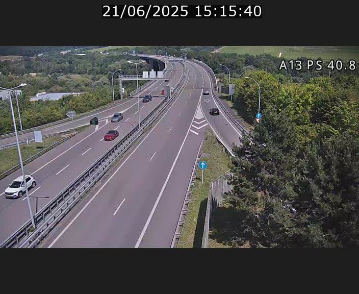 <h2>Webcam autoroute A13 à la sortie est du tunnel Markusbierg à Schengen. Vue sur le pont de la Moselle, vers l'Allemagne</h2>