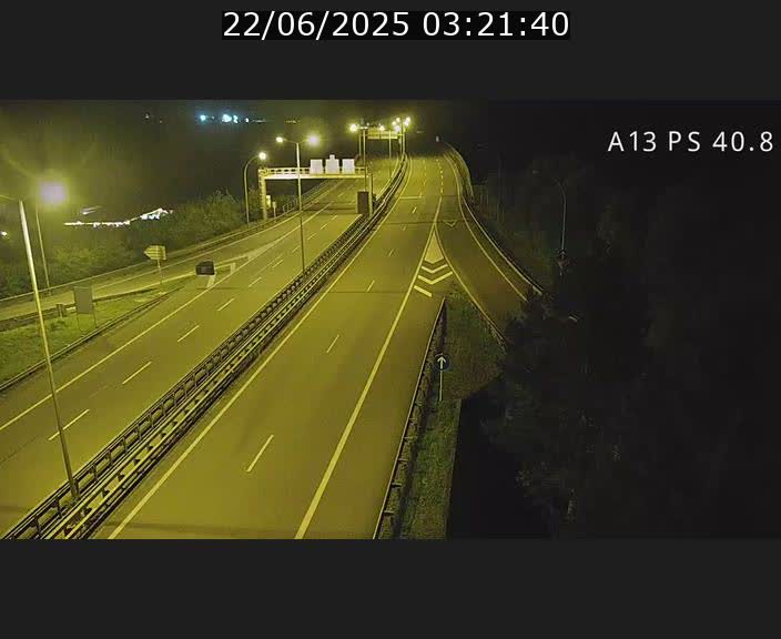 <h2>Webcam autoroute A13 à la sortie est du tunnel Markusbierg à Schengen. Vue sur le pont de la Moselle, vers l'Allemagne</h2>