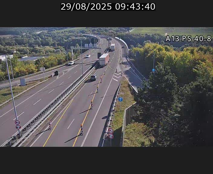 <h2>Webcam autoroute A13 à la sortie est du tunnel Markusbierg à Schengen. Vue sur le pont de la Moselle, vers l'Allemagne</h2>