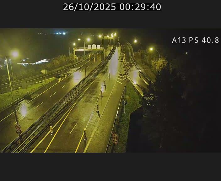<h2>Webcam autoroute A13 à la sortie est du tunnel Markusbierg à Schengen. Vue sur le pont de la Moselle, vers l'Allemagne</h2>