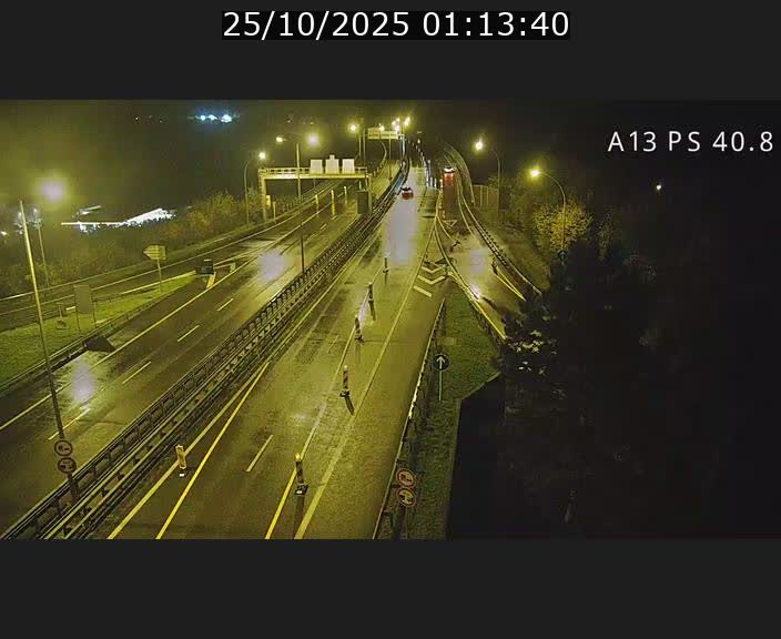 <h2>Webcam autoroute A13 à la sortie est du tunnel Markusbierg à Schengen. Vue sur le pont de la Moselle, vers l'Allemagne</h2>