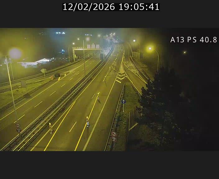Webcam autoroute A13 à la sortie est du tunnel Markusbierg à Schengen. Vue sur le pont de la Moselle, vers l'Allemagne