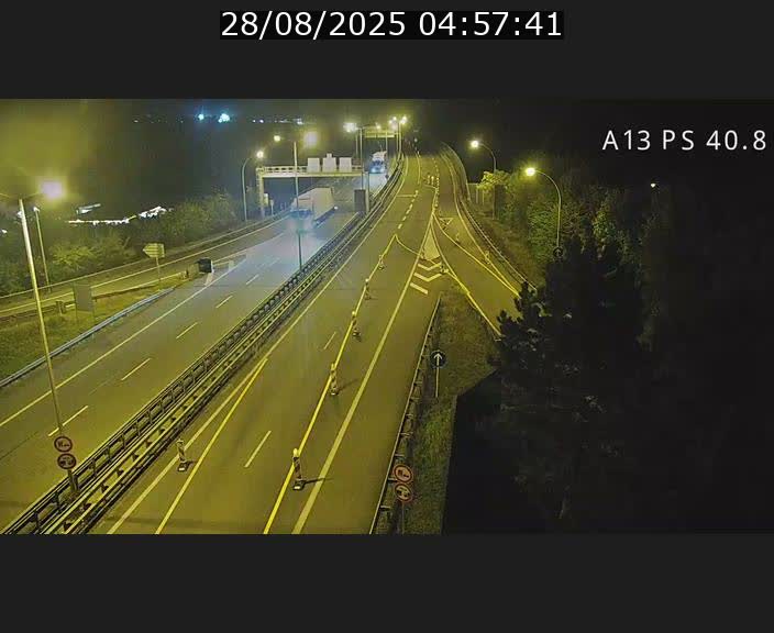 <h2>Webcam autoroute A13 à la sortie est du tunnel Markusbierg à Schengen. Vue sur le pont de la Moselle, vers l'Allemagne</h2>
