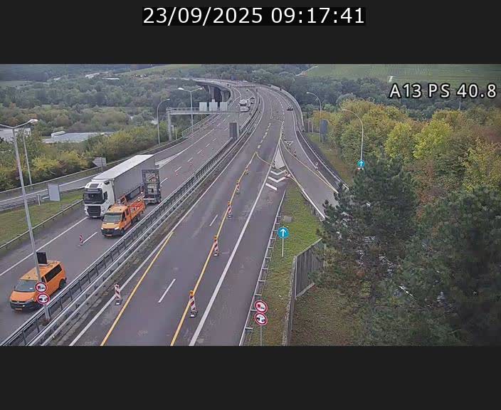 <h2>Webcam autoroute A13 à la sortie est du tunnel Markusbierg à Schengen. Vue sur le pont de la Moselle, vers l'Allemagne</h2>