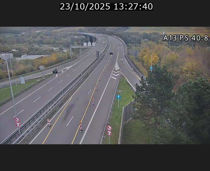 <h2>Webcam autoroute A13 à la sortie est du tunnel Markusbierg à Schengen. Vue sur le pont de la Moselle, vers l'Allemagne</h2>