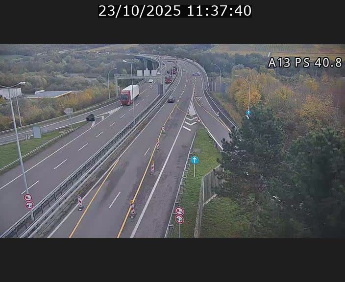 <h2>Webcam autoroute A13 à la sortie est du tunnel Markusbierg à Schengen. Vue sur le pont de la Moselle, vers l'Allemagne</h2>