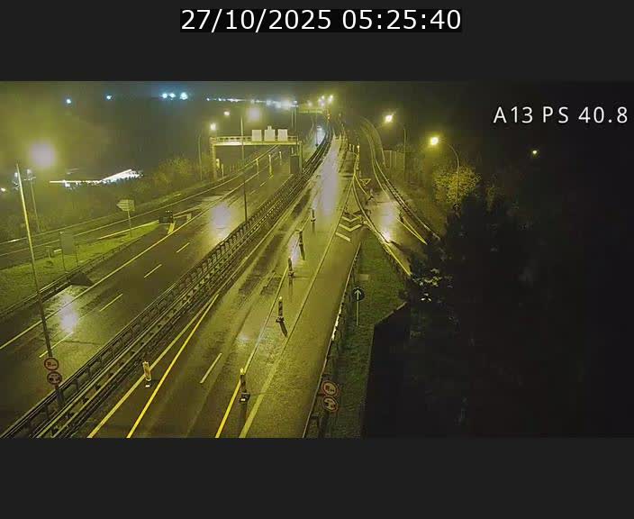 <h2>Webcam autoroute A13 à la sortie est du tunnel Markusbierg à Schengen. Vue sur le pont de la Moselle, vers l'Allemagne</h2>
