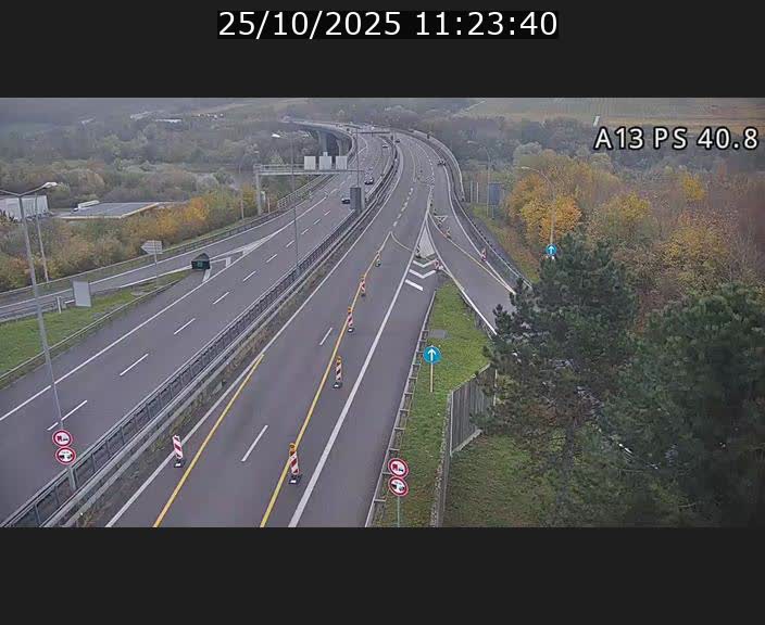 <h2>Webcam autoroute A13 à la sortie est du tunnel Markusbierg à Schengen. Vue sur le pont de la Moselle, vers l'Allemagne</h2>