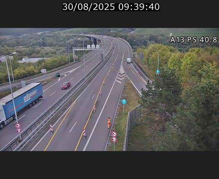 <h2>Webcam autoroute A13 à la sortie est du tunnel Markusbierg à Schengen. Vue sur le pont de la Moselle, vers l'Allemagne</h2>