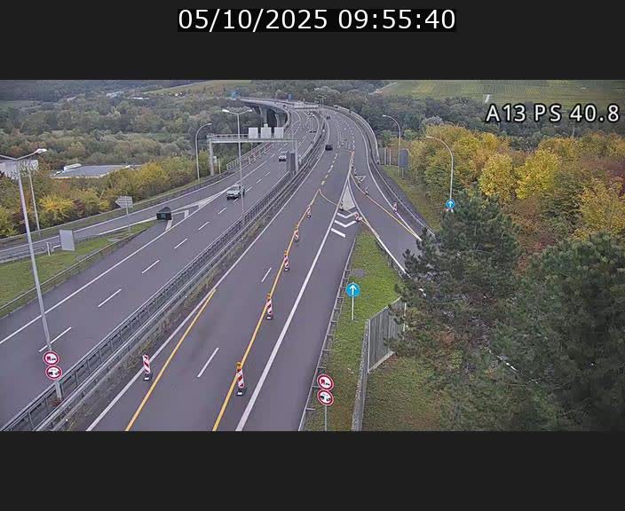 <h2>Webcam autoroute A13 à la sortie est du tunnel Markusbierg à Schengen. Vue sur le pont de la Moselle, vers l'Allemagne</h2>